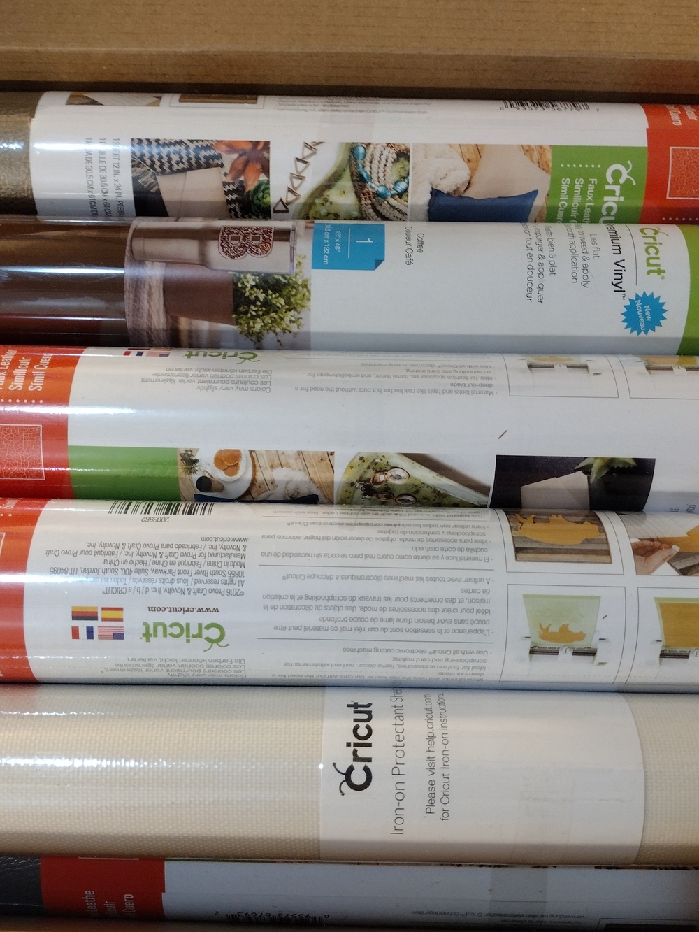 Cricut Vinyl, Faux Leather And More 10 Rolls